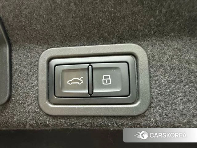 Audi A6L id 4321280 из Китая 8