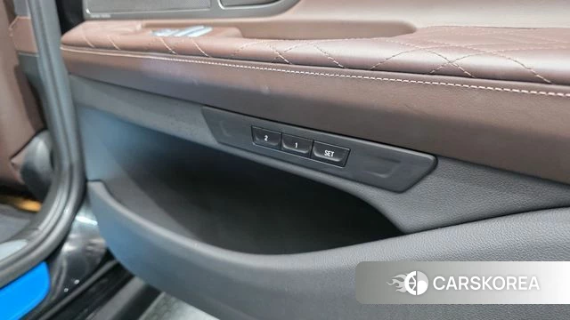 BMW 7 Series (G11) id 3813240 из Кореи 8