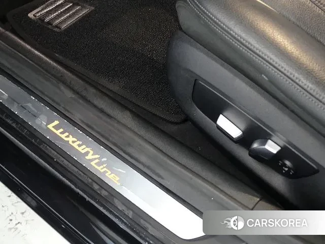 BMW 5 Series (G30) id 3602191 из Кореи 8