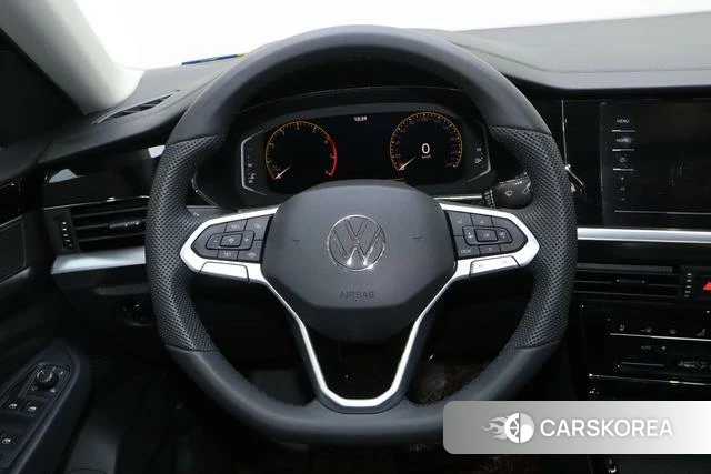 Volkswagen Passat id 3927068 из Китая 8