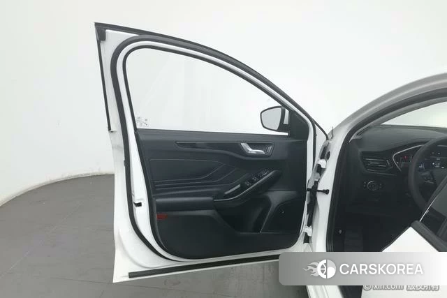 Ford Fox id 4211432 из Китая 8