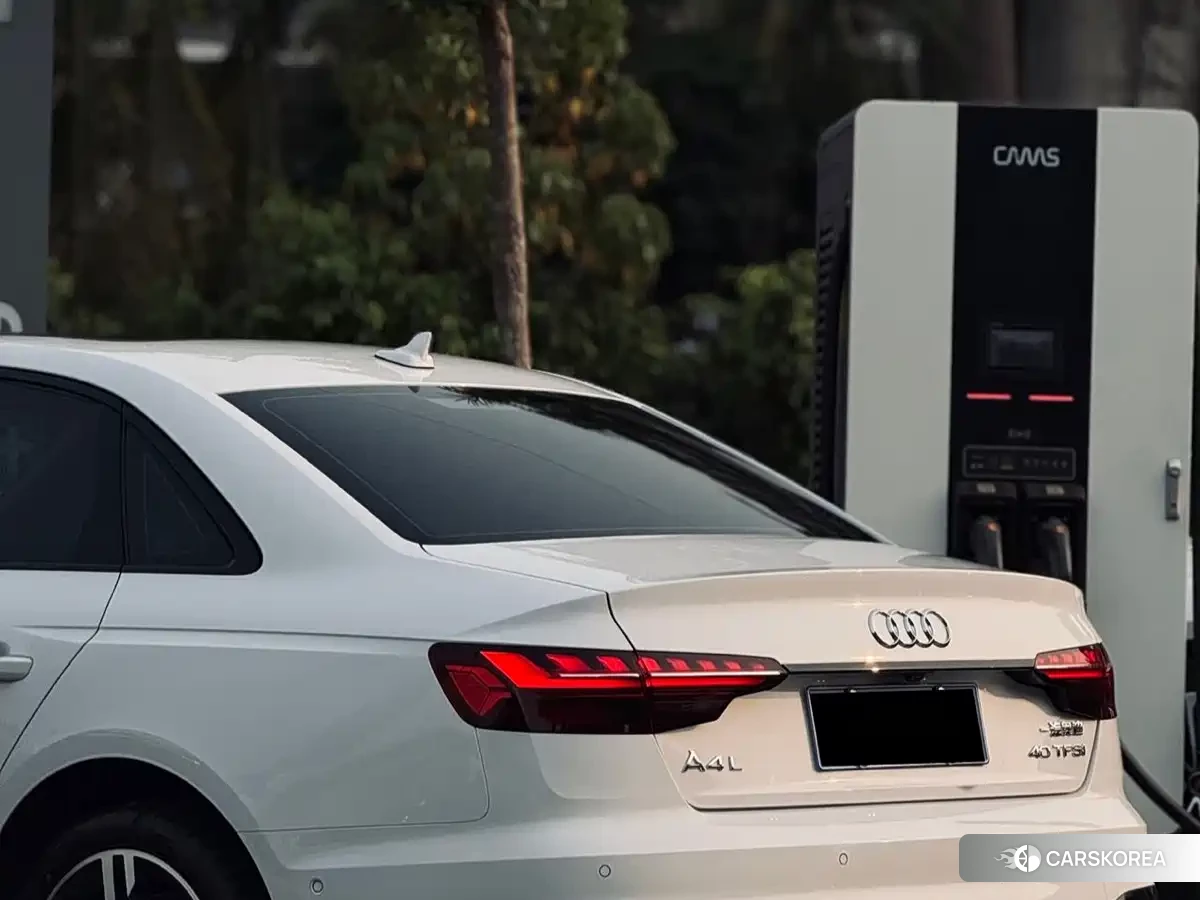 Audi A4L id 4559606 из Китая 8
