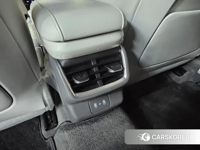 Hyundai Grandeur (GN7) id 3600229 из Кореи 8