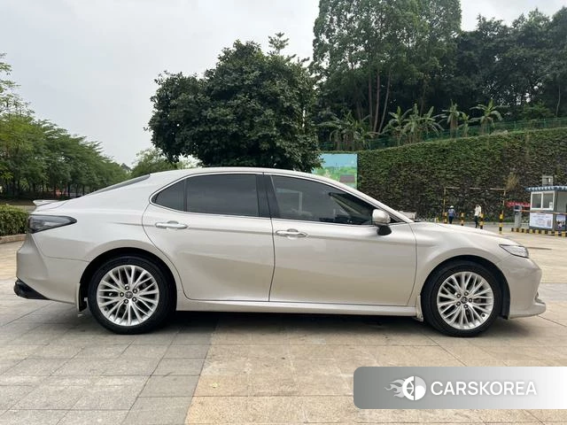 Toyota Camry id 4221034 из Китая 8
