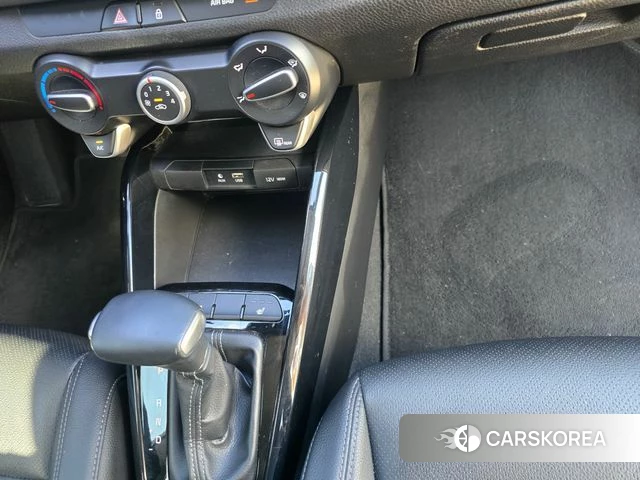 Kia Stonic id 4900827 из Кореи 8