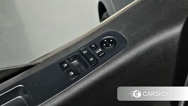 Hyundai Staria id 3838909 из Кореи 8