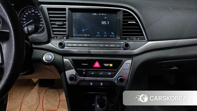 Hyundai Avante AD id 3796169 из Кореи 8