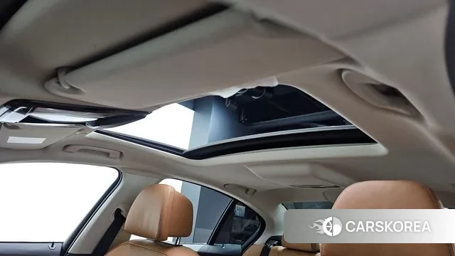 BMW 5 Series (G30) id 3264157 из Кореи 8