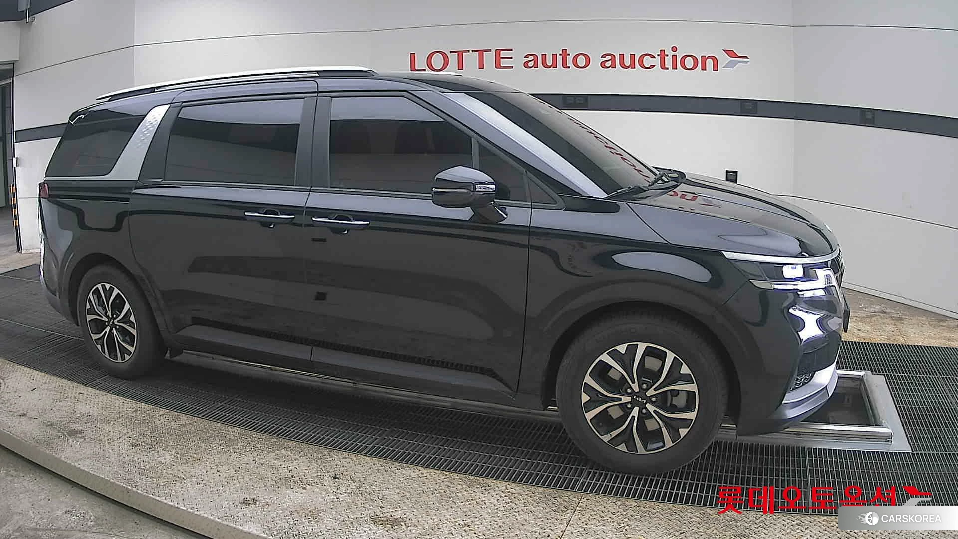 Kia Carnival id 3875683 из Кореи 8