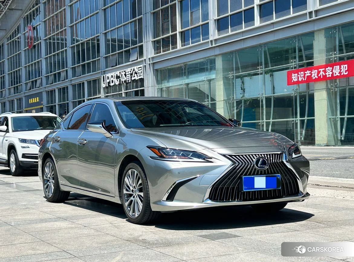 Lexus ES id 4479276 из Китая 8