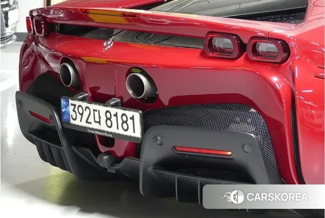 Ferrari SF90 Stradale id 3043821 из Кореи 8