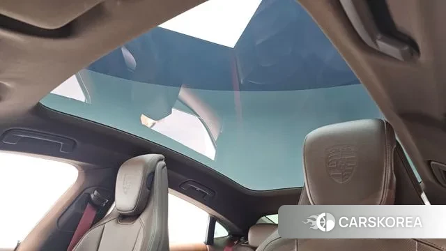 Porsche Taycan id 3365355 из Кореи 8