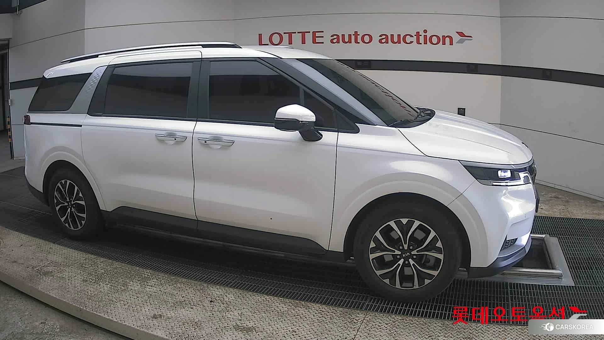 Kia Carnival id 3882160 из Кореи 8