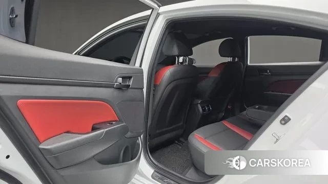 Hyundai Avante AD id 3161854 из Кореи 8