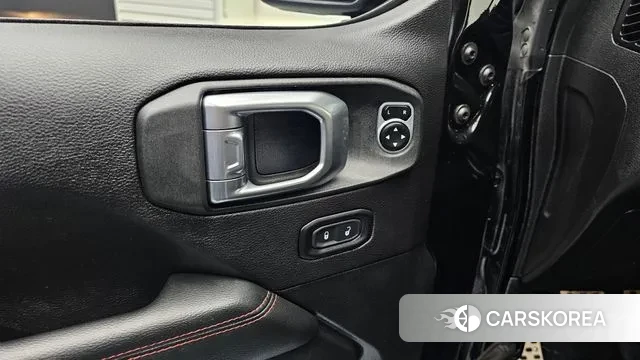 Jeep Wrangler (JL) id 3723300 из Кореи 8