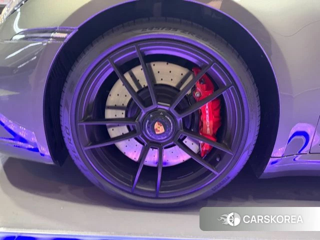 Porsche 911(992) id 4540941 из Кореи 8