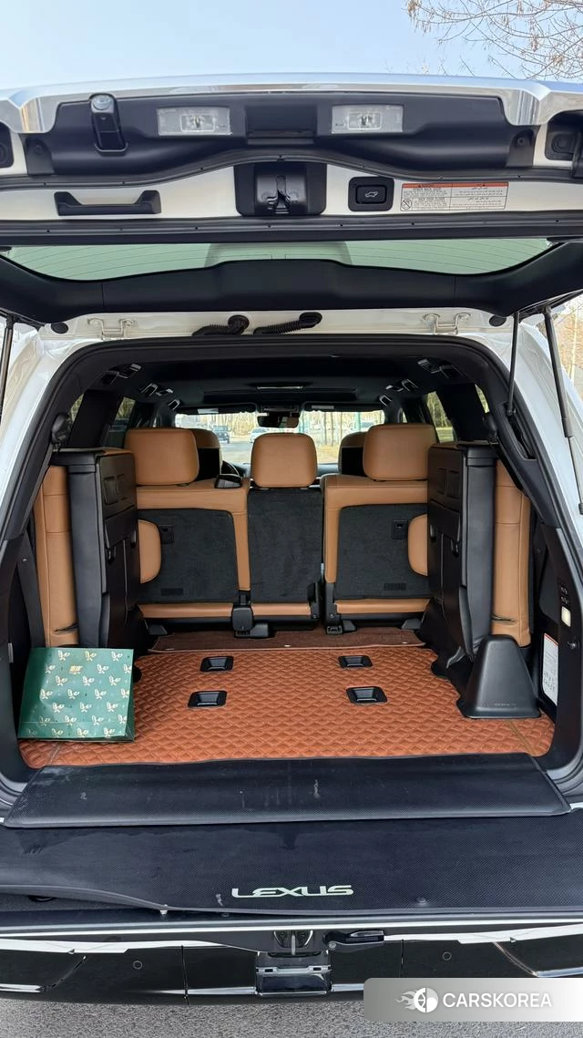 Lexus LX id 4262452 из Китая 8