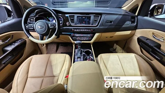 Kia The New Carnival id 2640533 из Кореи 8