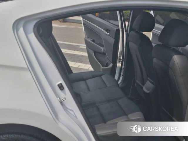 Hyundai The New Avante AD id 3917120 из Кореи 8