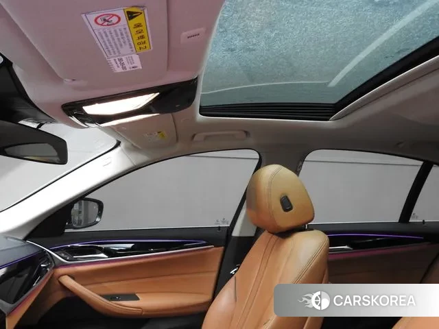 BMW 5 Series (G30) id 3695549 из Кореи 8