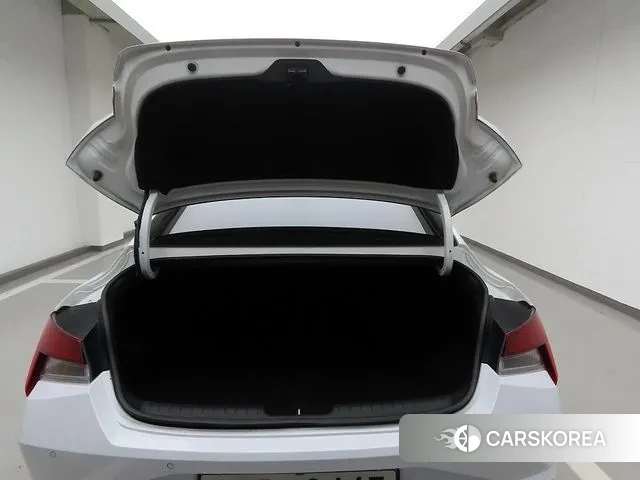 Hyundai Avante Hybrid (CN7) id 3586250 из Кореи 8