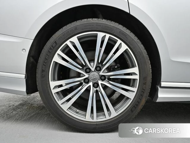 Audi A8 (D5) id 3898305 из Кореи 8