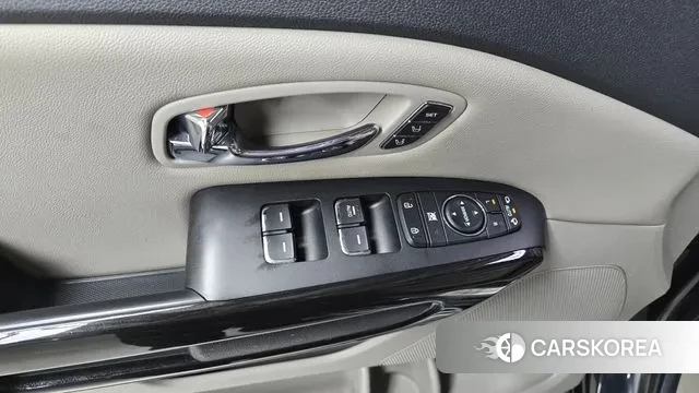 Kia The New Carnival id 3060985 из Кореи 8