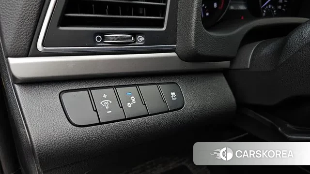 Hyundai Avante AD id 3568725 из Кореи 8