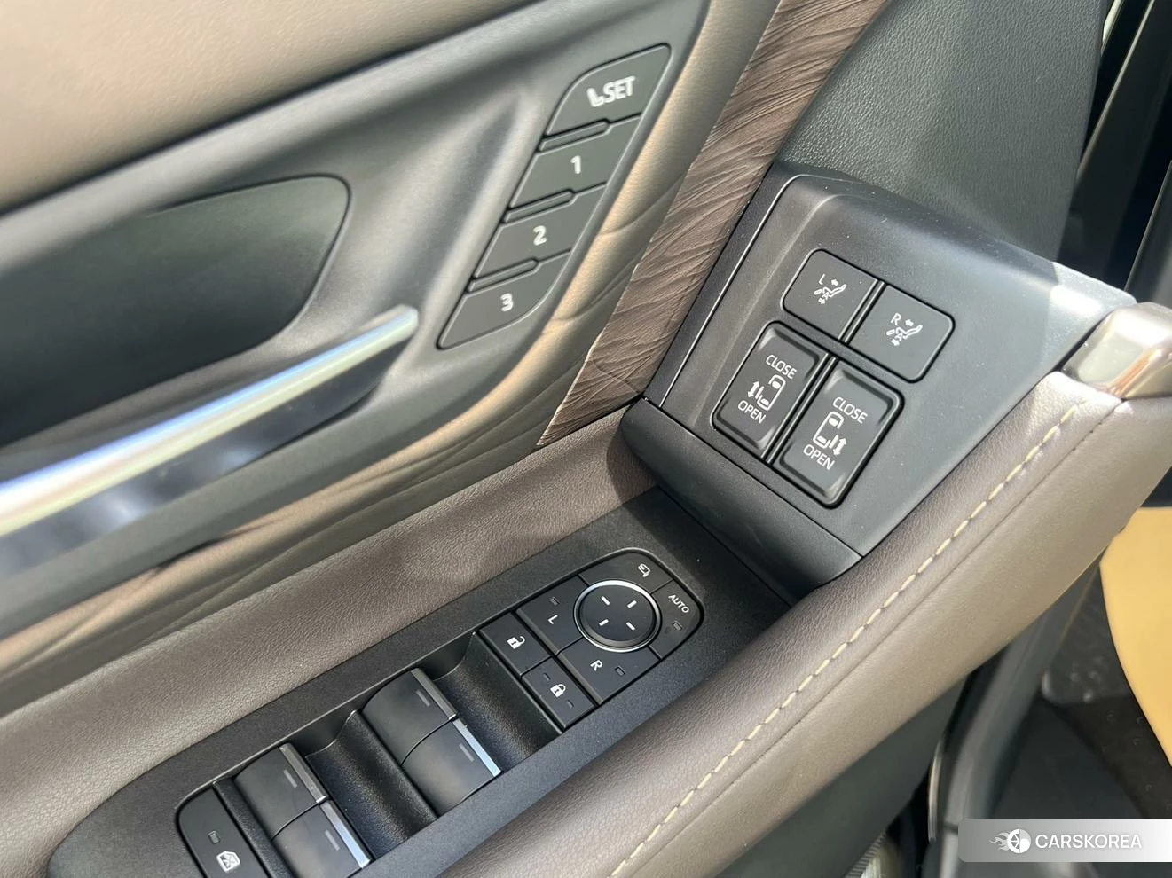 Toyota Elfa id 4473630 из Китая 8