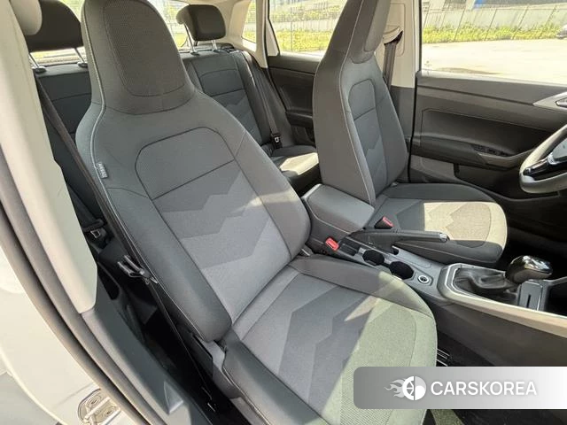 Volkswagen Polo id 4272412 из Китая 8