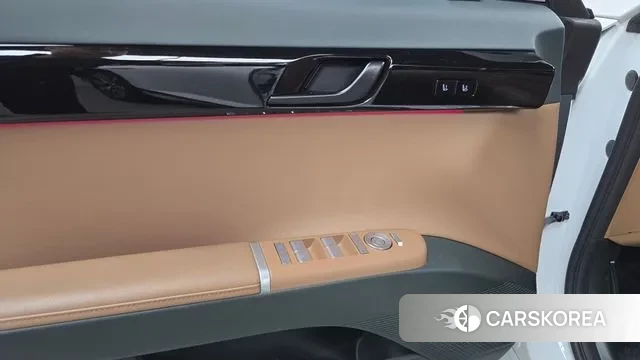 Hyundai Grandeur Hybrid (GN7) id 3316475 из Кореи 8