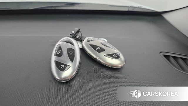 Hyundai Kona (SX2) id 4749640 из Кореи 8