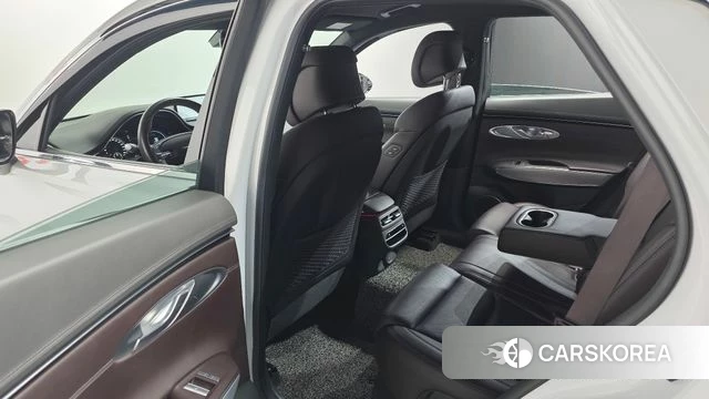 Genesis GV70 id 4202840 из Кореи 8