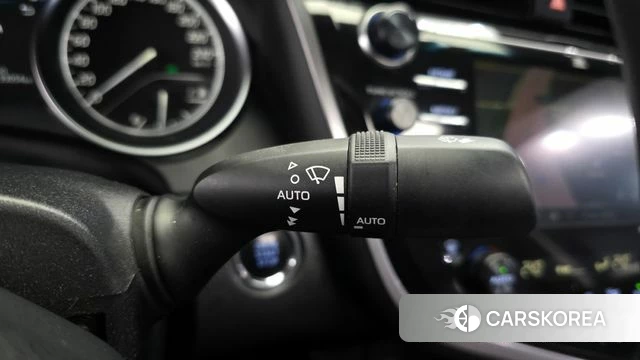 Toyota Camry (XV70) id 3828956 из Кореи 8