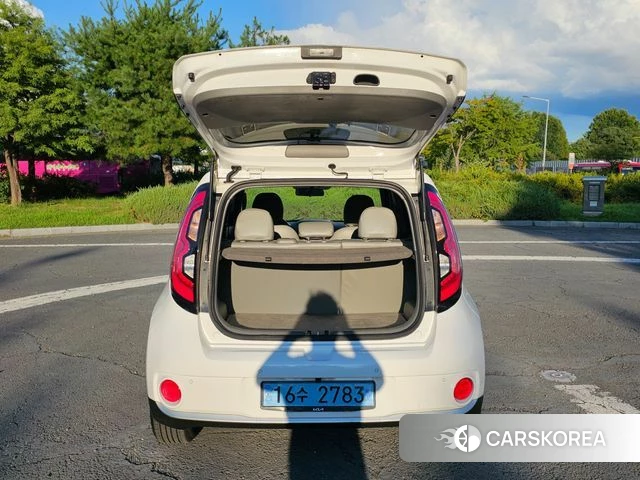 Kia Soul EV id 3792493 из Кореи 8