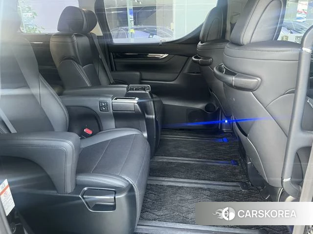 Toyota Elfa id 4182689 из Китая 8