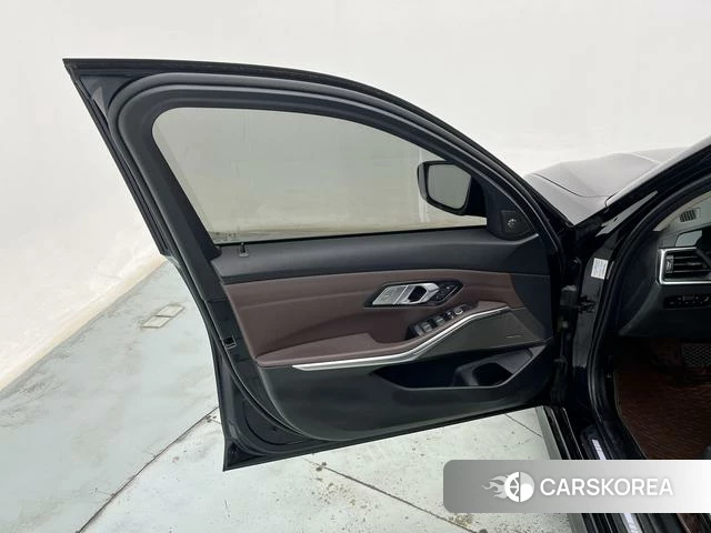 BMW 3 series id 4393145 из Китая 8