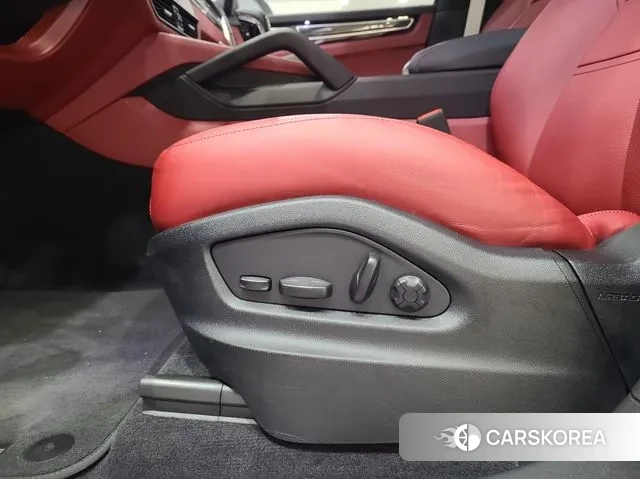 Porsche Cayenne (PO536) id 3452690 из Кореи 8