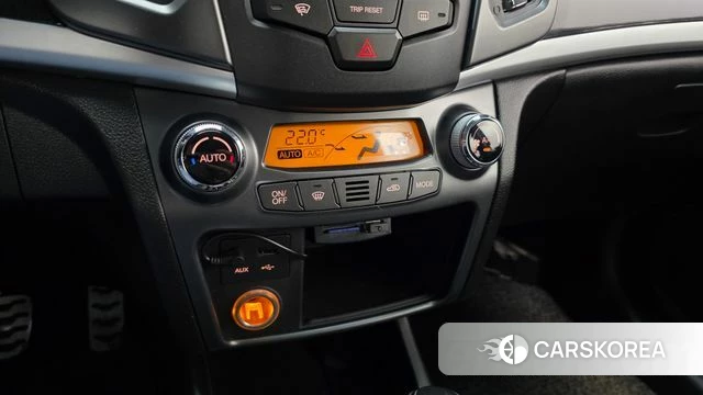 Ssangyong New Style Korando C id 3917162 из Кореи 8