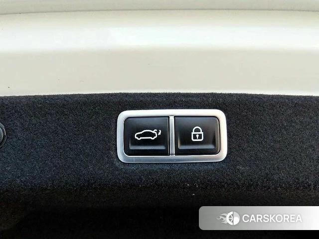 Hyundai Grandeur (GN7) id 3909992 из Кореи 8