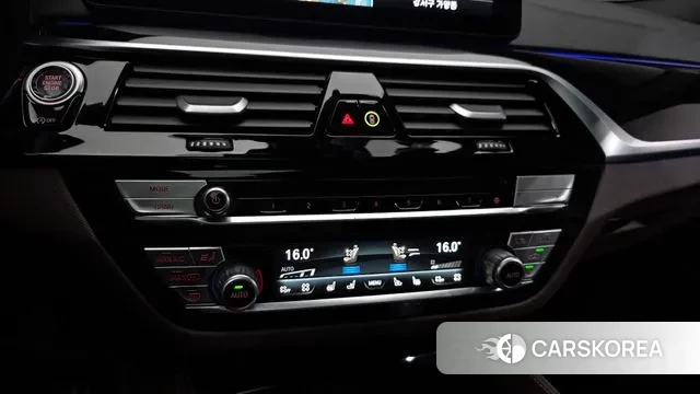 BMW 5 Series (G30) id 3185697 из Кореи 8