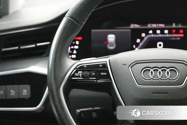 Audi A7L id 4210353 из Китая 8