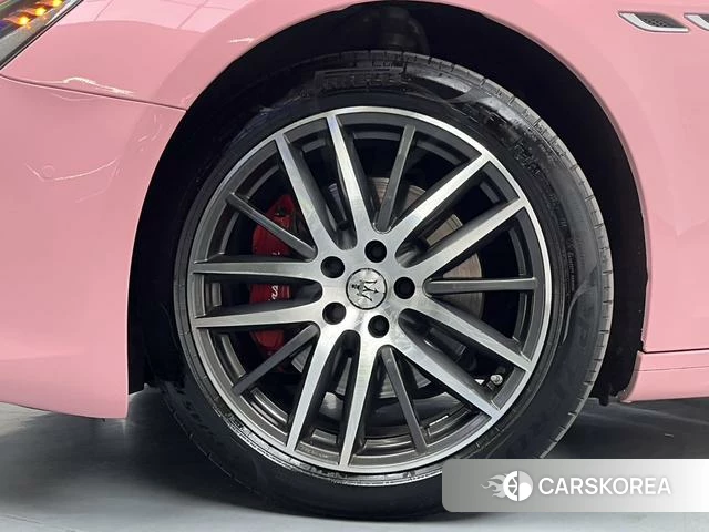 Maserati Ghibli id 4215056 из Китая 8