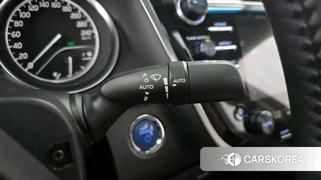 Toyota Camry (XV70) id 3009427 из Кореи 8