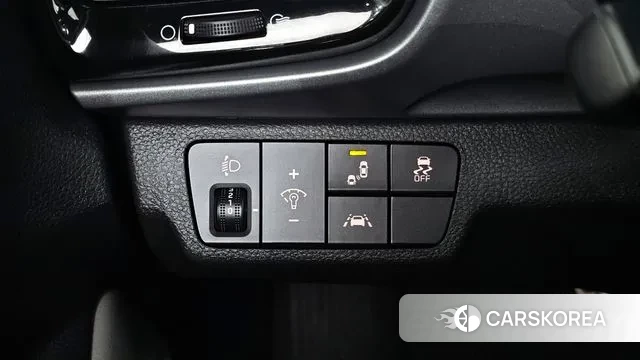 Kia Stonic id 3494442 из Кореи 8