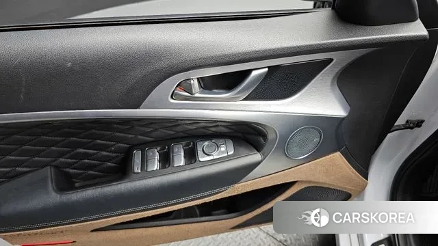 Genesis G70 id 3766505 из Кореи 8