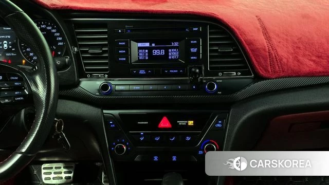 Hyundai Avante AD id 3834921 из Кореи 8