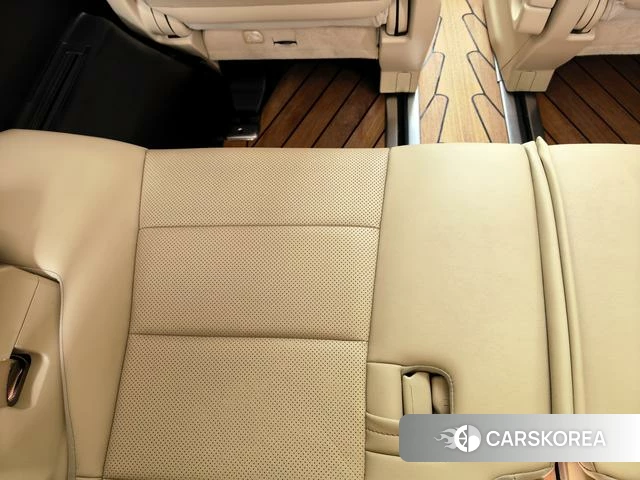 Toyota Elfa id 4209730 из Китая 8
