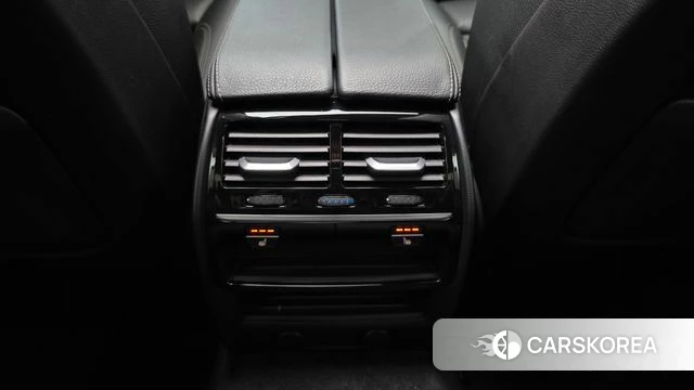 BMW 5 Series (G30) id 3937312 из Кореи 8