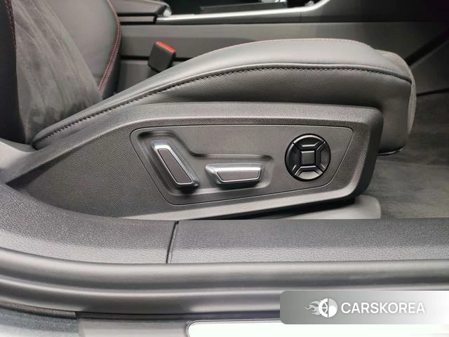 Audi A6L id 4278466 из Китая 8